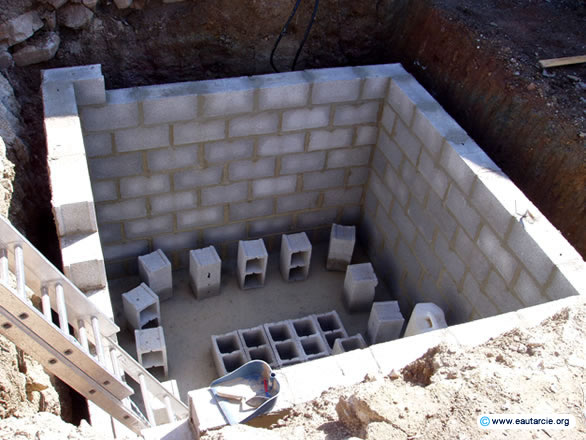 11 m³ Wassertank während des Aufbaus